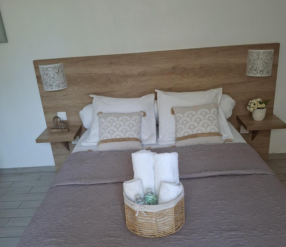 Mistral Appartements Port-Saint-Louis-du-Rhône Kültér fotó